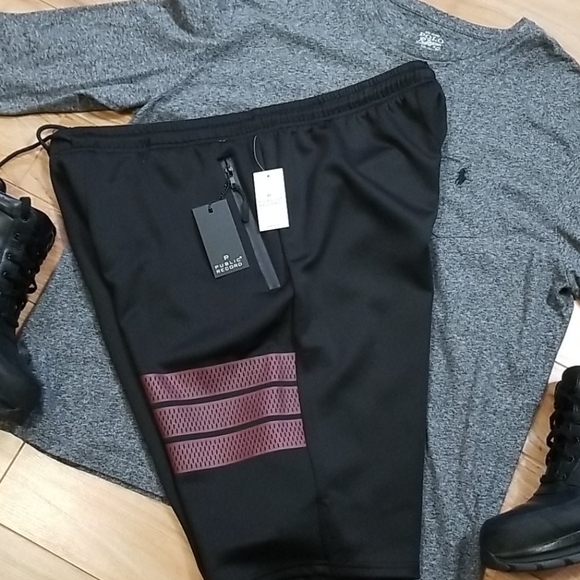 Public Record 3X - Picture 2 of 7